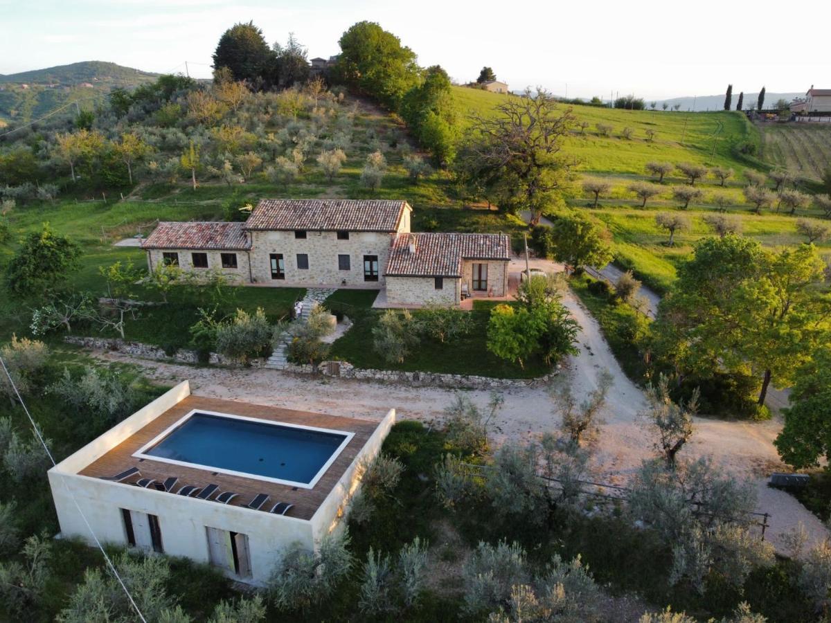 Agriturismo Sant'Angelo Holiday Farm Gualdo Cattaneo Exterior foto